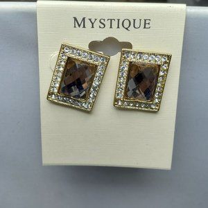 Mystique gold faceted clear stone with rhinestone border earring